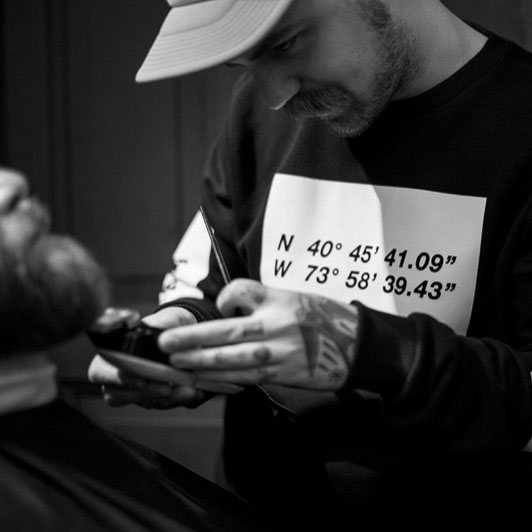 Henry Apler, barber at Kollektivet Hvitan