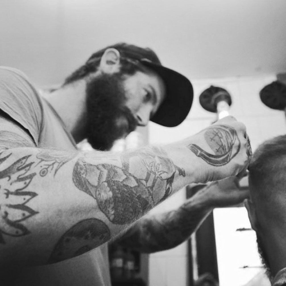 Johan Olsson, barber at Kollektivet Hvitan